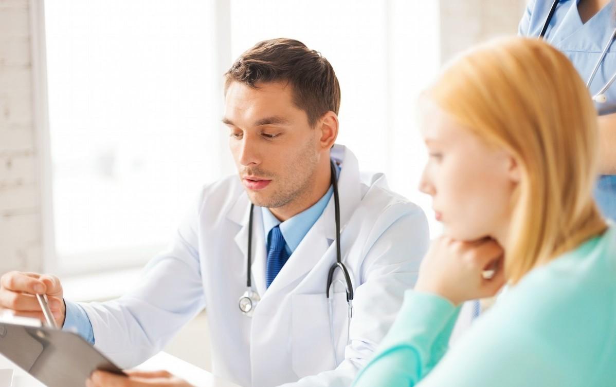 扁桃体总是发炎需要切掉吗,正常的扁桃体和发炎的扁桃体对比