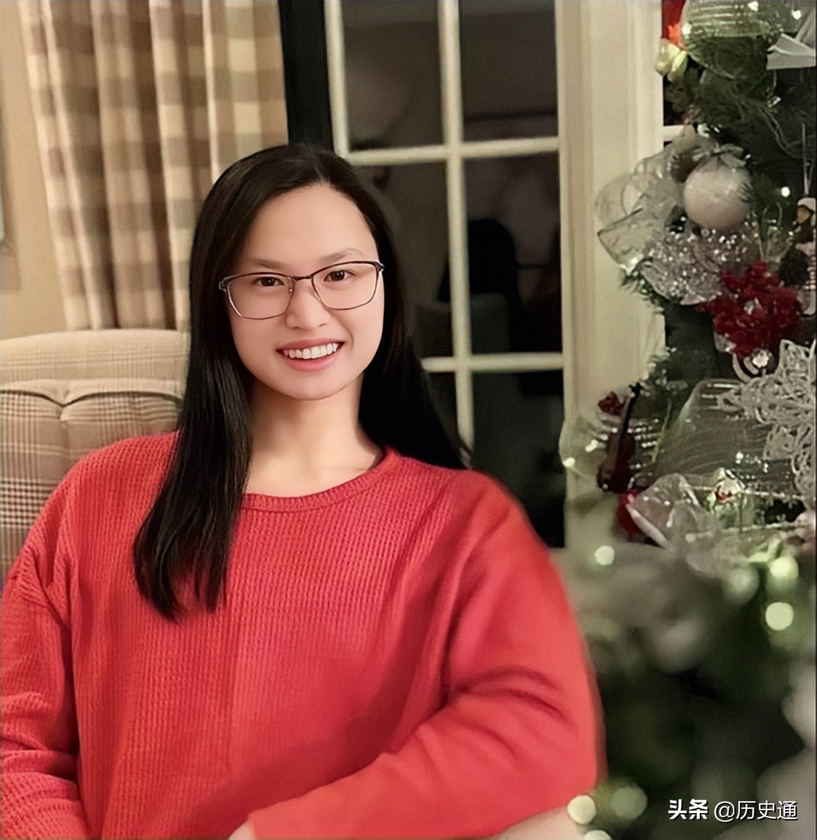 三个女孩父母双亡被收养动漫,三个女孩被收养后不同命运