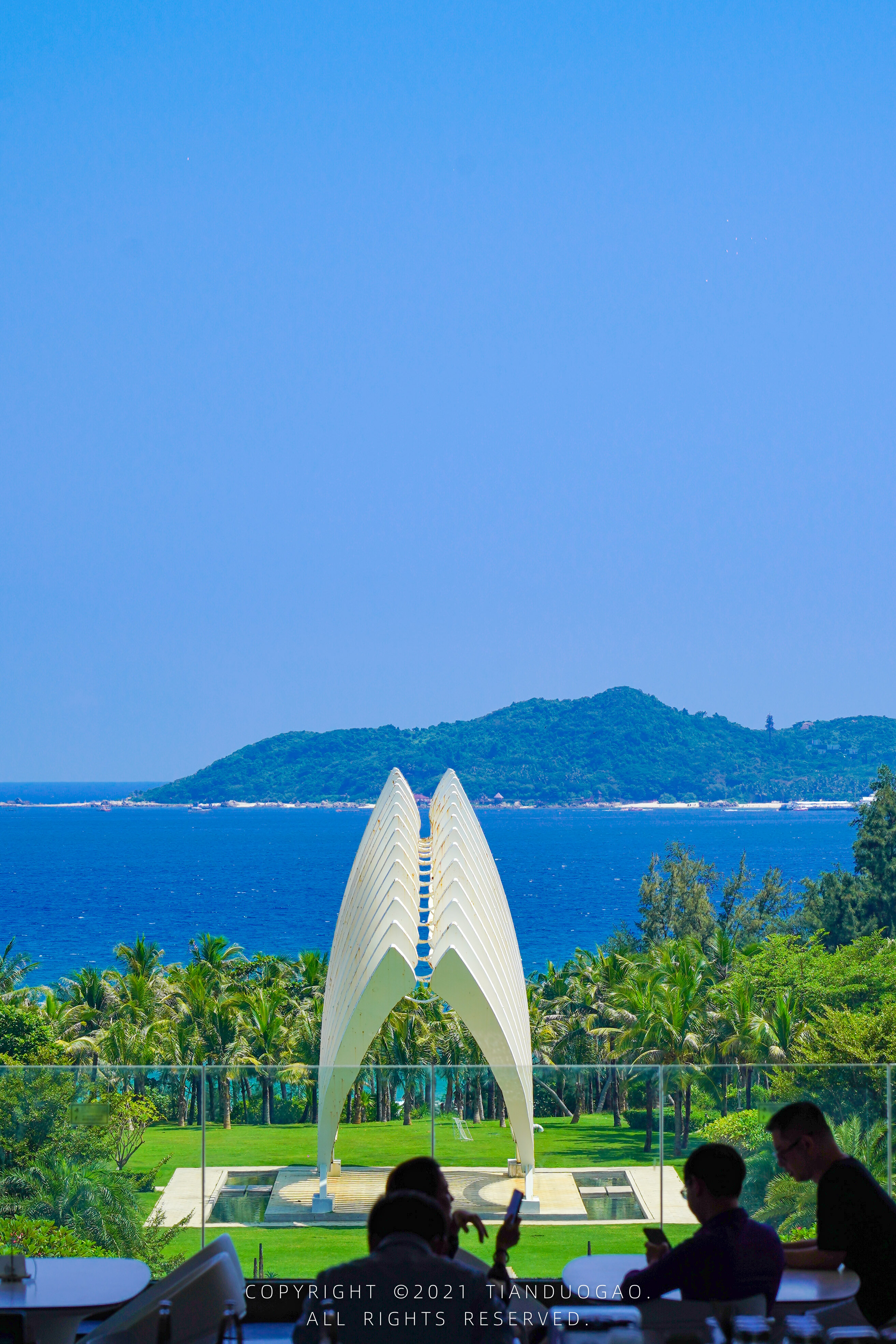 家有晴宝去三亚旅行住七星酒店,三亚大树七星酒店