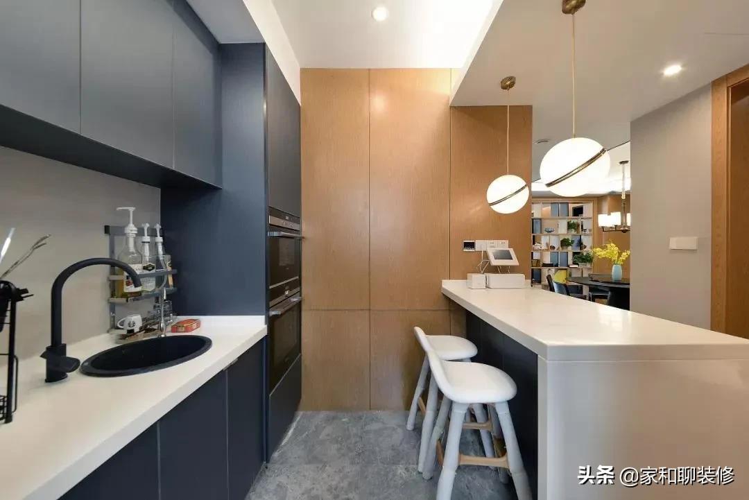 在家里弄个吧台实用么,家里吧台坐着舒服吗