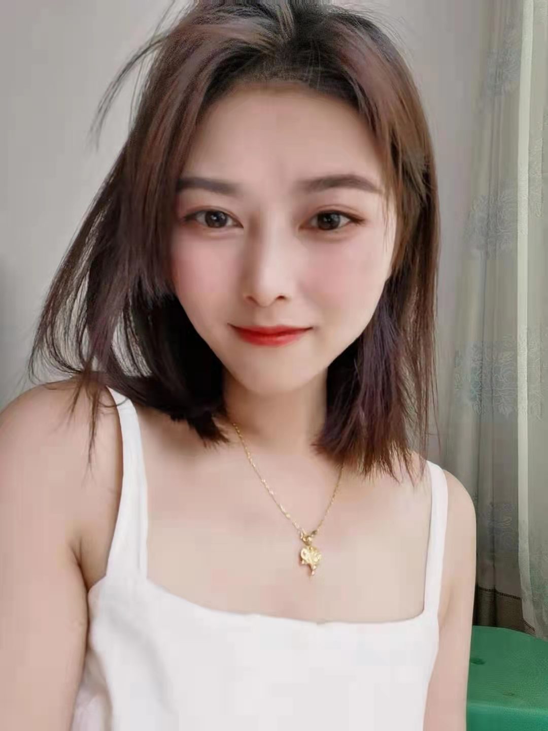 女生怎么可以身上皮肤光滑细腻,怎么养成白嫩皮肤