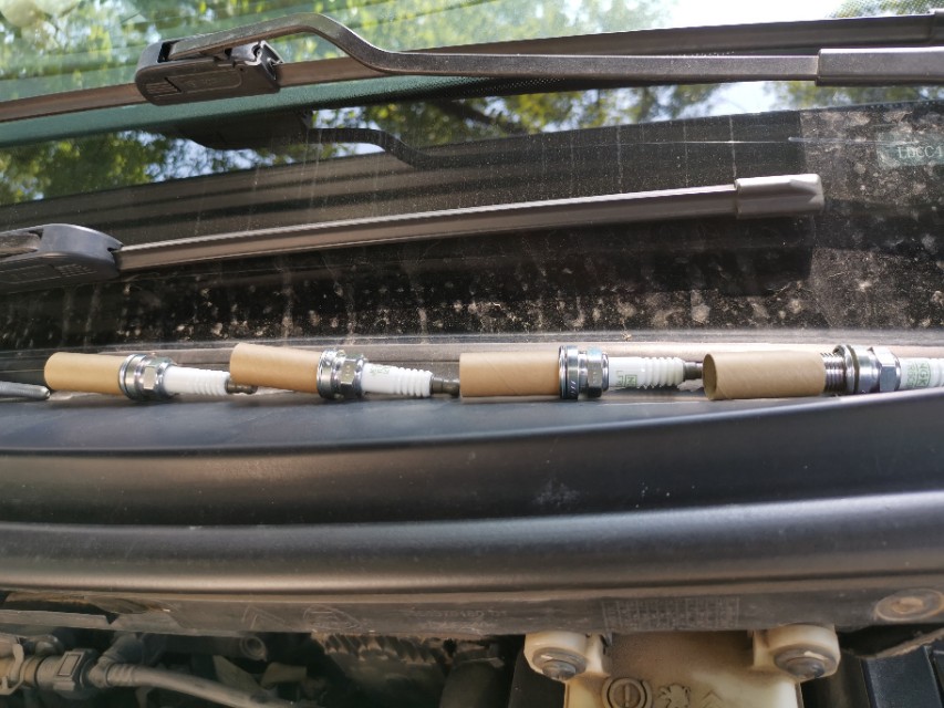 更换与检修火花塞的步骤,雪铁龙ec5火花塞怎么换