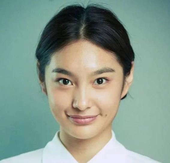 郑恺苗苗疑是喜当爸爸妈妈,郑恺苗苗晒照庆祝结婚一周年