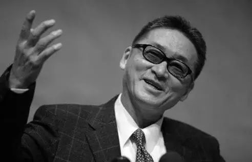 看了好多2018“盘点”，这几个最值得一读