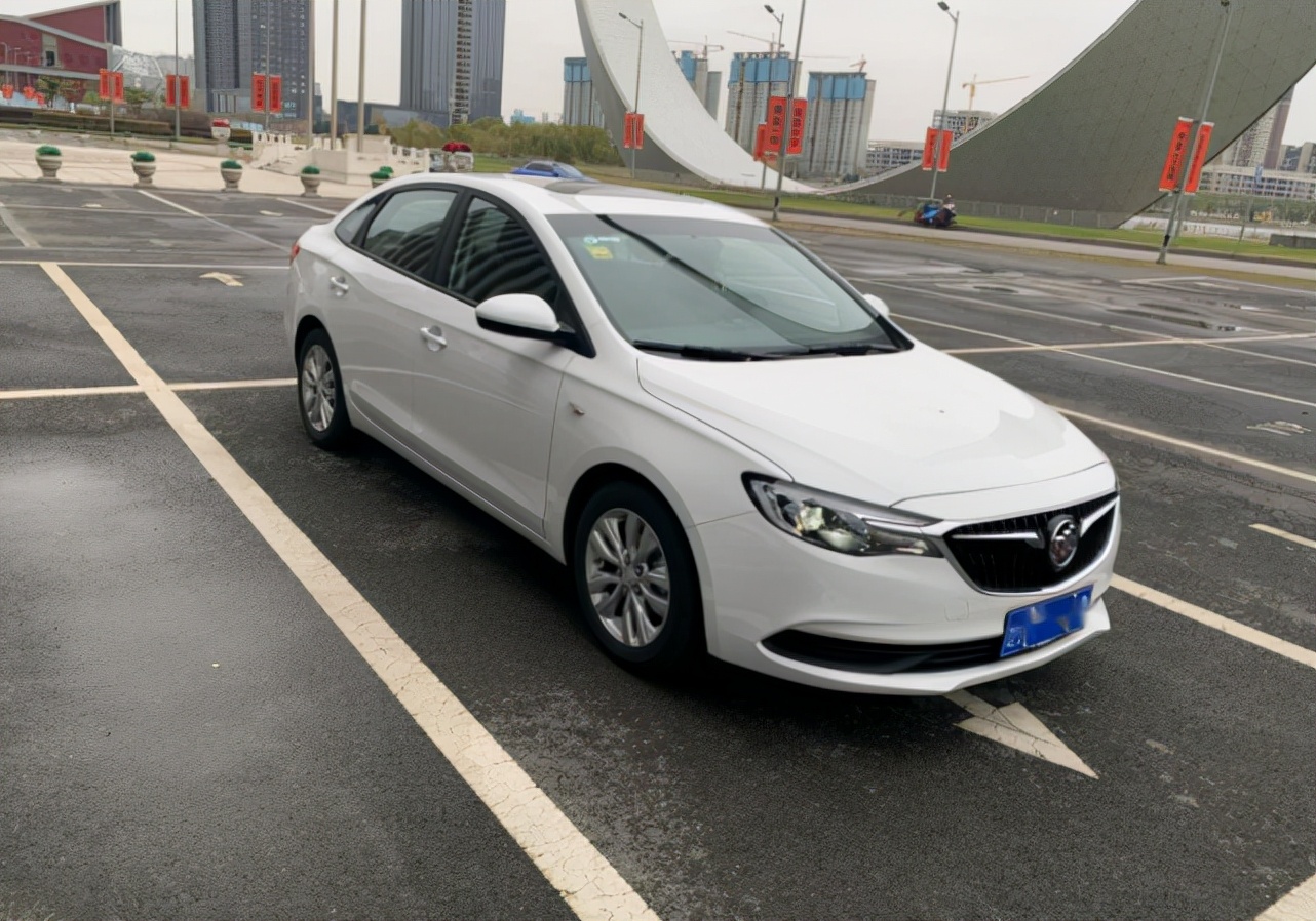 2011年别克英朗1.6自动挡油耗多少,别克英朗汽车评测2021改款1.5油耗