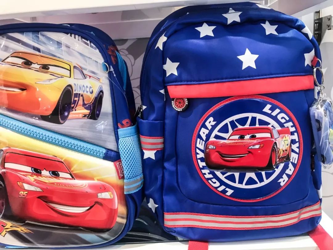 200-500儿童书包,儿童书包买轻便的还是减压的好