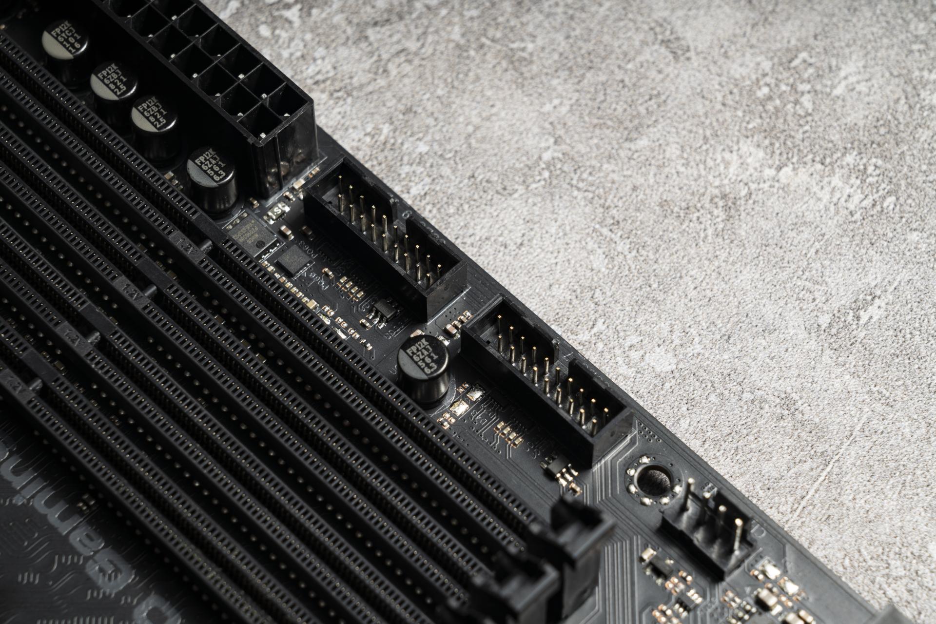 x370主板天梯,x370主板支持5900xcpu吗