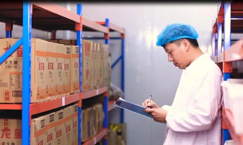 小馄饨有多种口味可选,小馄饨大生意