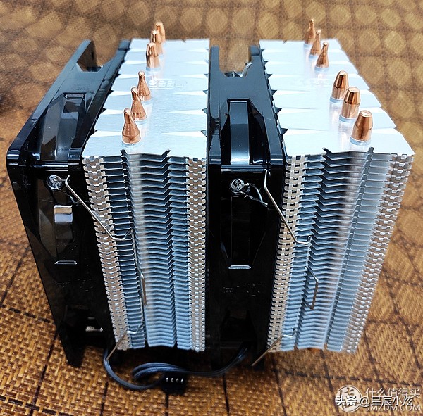 大霜塔散热器主机,大霜塔散热器用什么机箱