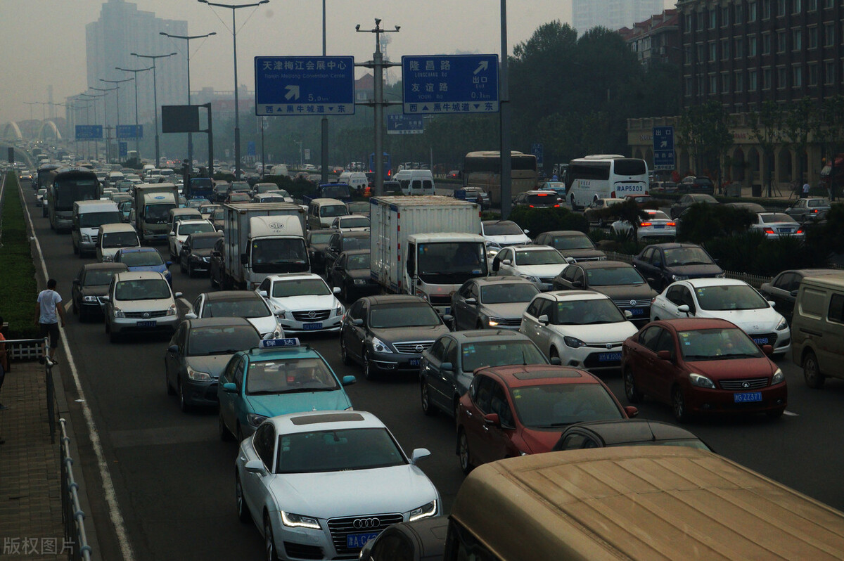 成本18万，每月反倒贴138元，低回报让80万司机逃离一喂顺风车