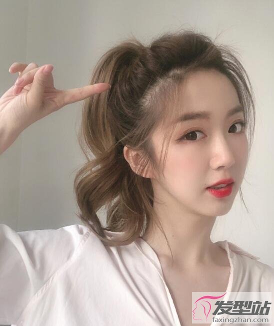 长发怎么扎简单又仙女20岁,长发怎么扎长发带卡子好看