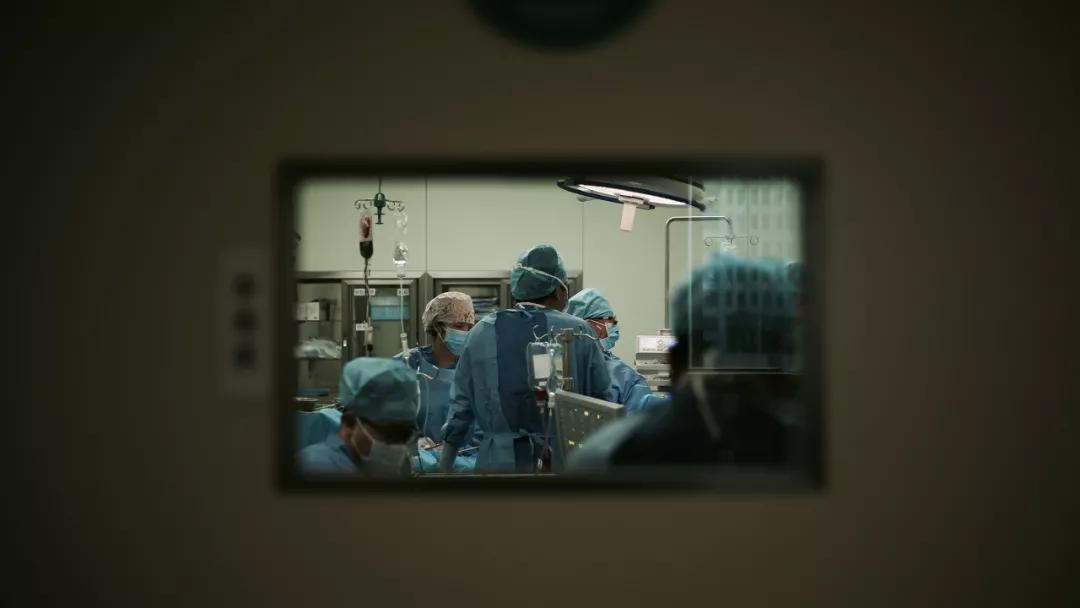 流浪在武汉街头的人,在武汉街头流浪的外地人