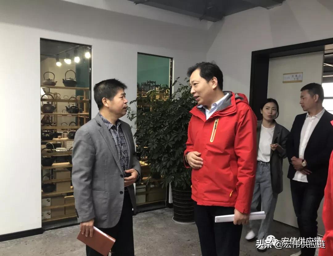 市委副书记、市长张群环莅临中央仓储物流中心开展“三服务”活动