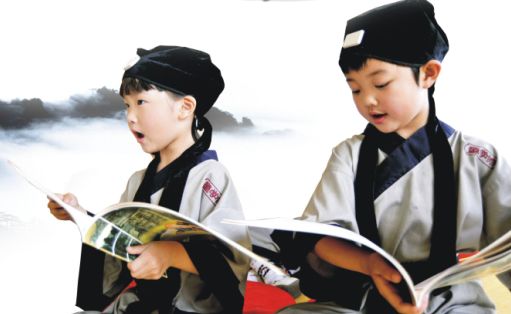 不倒翁女孩最近火了,不倒翁女子抖音