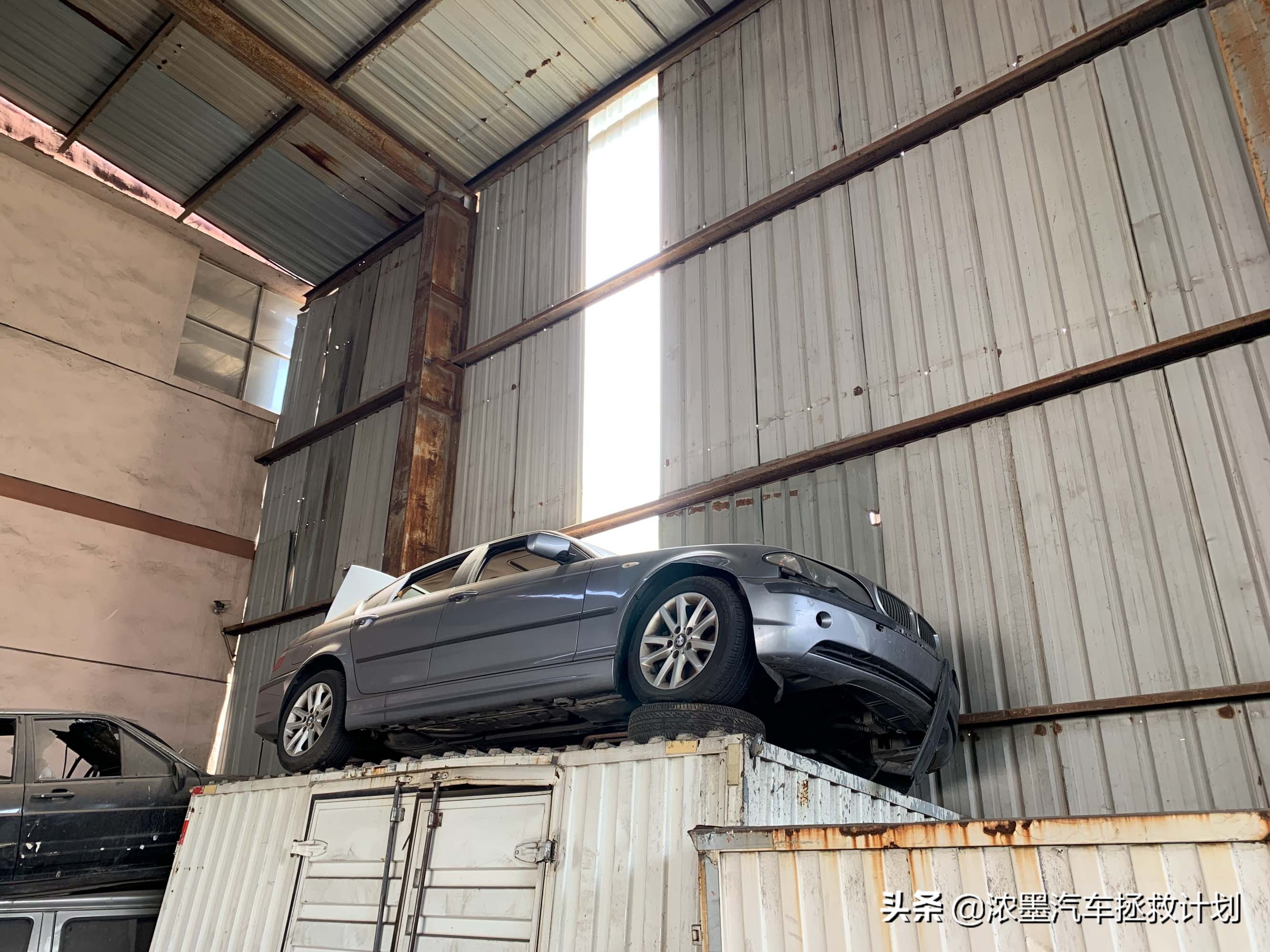 「妙手生花」重建一台战损级桑塔纳，带给它历经千般后的华丽重生