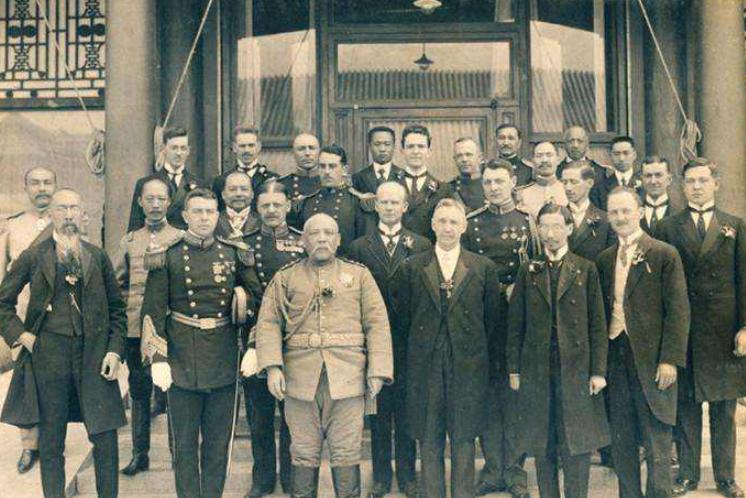 袁世凯墓地堪比皇陵，按皇陵规格命名袁陵，徐世昌改一字皆大欢喜