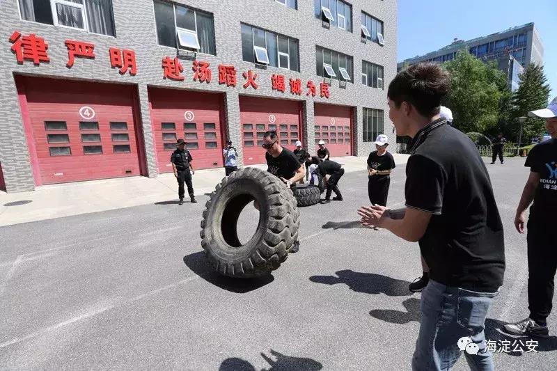 特警训练遭群众围观,特警魔鬼式训练