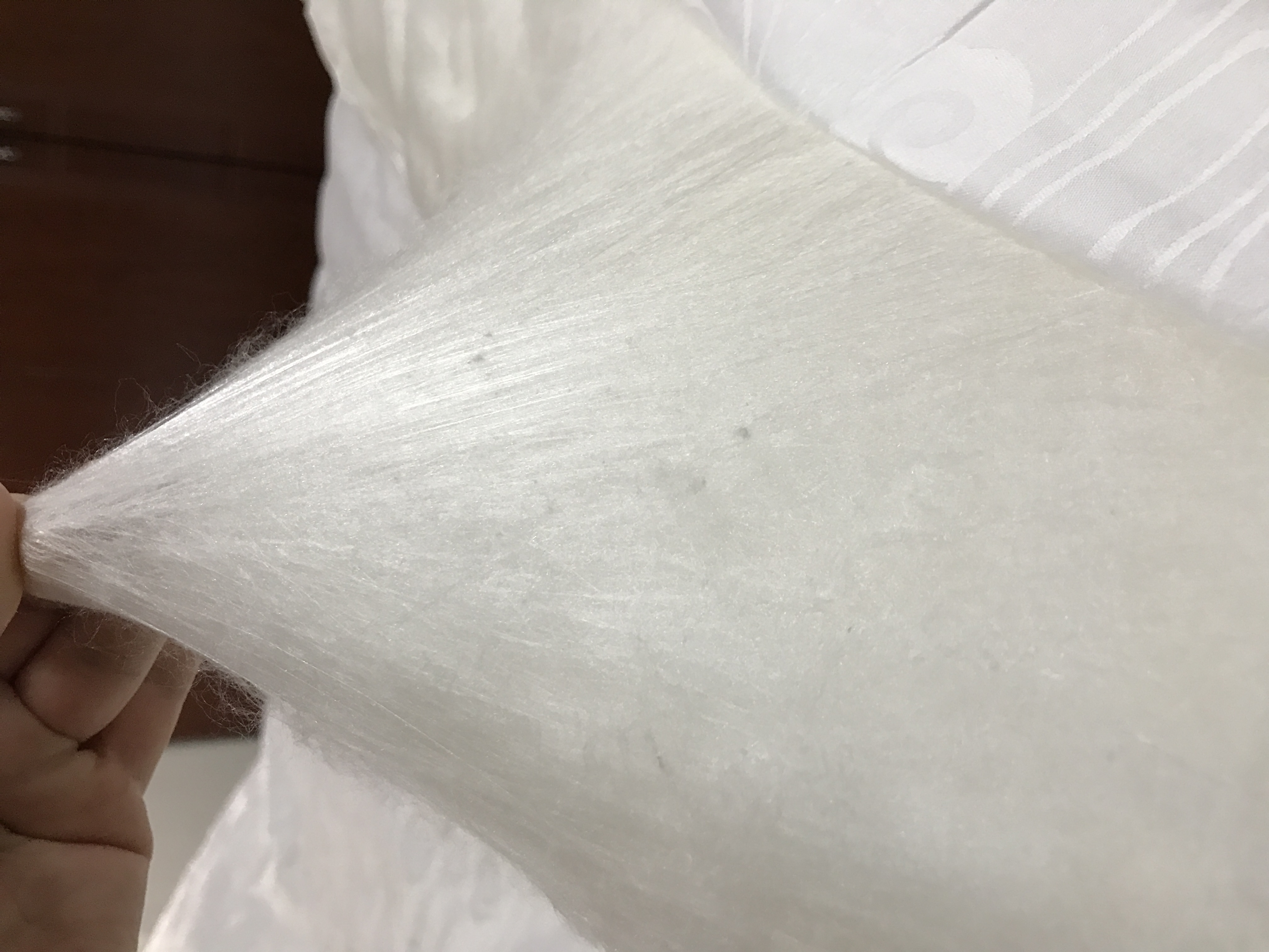 蚕丝被的好处都有哪些,睡蚕丝被的好处和坏处