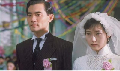 红玫瑰与白玫瑰如果你只看到爱情,白玫瑰和红玫瑰都是爱而不得