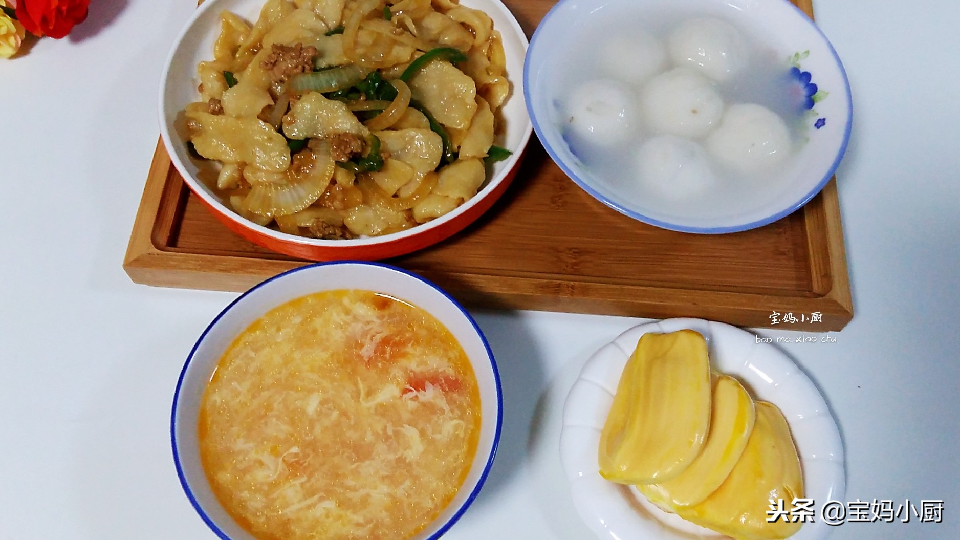 宝妈的忙碌从给宝宝做早餐开始,记录宝妈每天起床给娃准备早餐