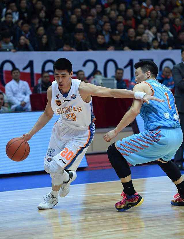 cba是怎样赚钱,CBA是怎么赚钱的