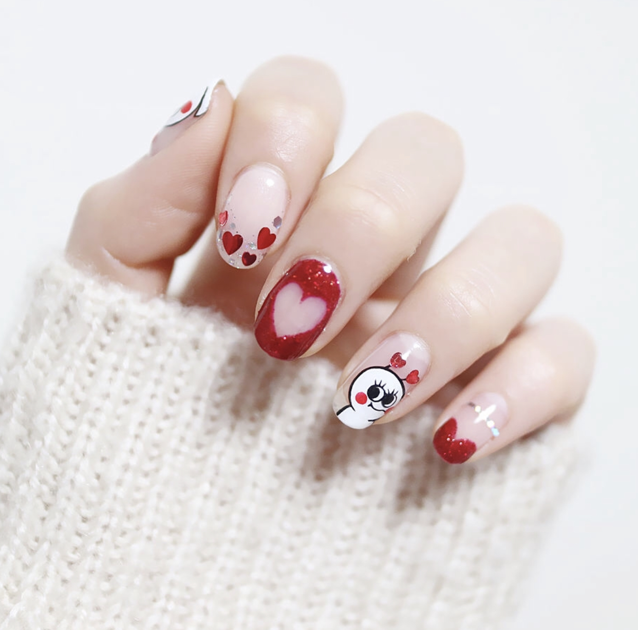 红色加亮片的美甲组合太美了！充满仙气的“红指甲”就是不一样！