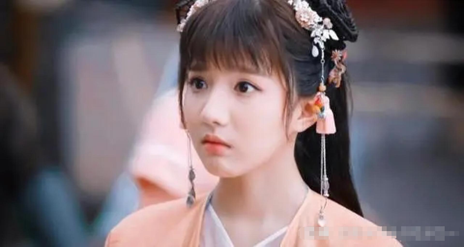 明星撞脸不可怕性别不同就尴尬,意想不到的明星撞脸