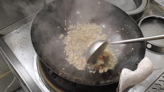 麻婆豆腐勾芡的技巧,麻婆豆腐怎么勾芡教学