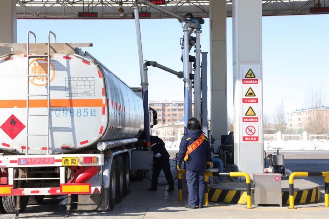 怎么辨别中石油中石化加油站,315成品油真假辨别