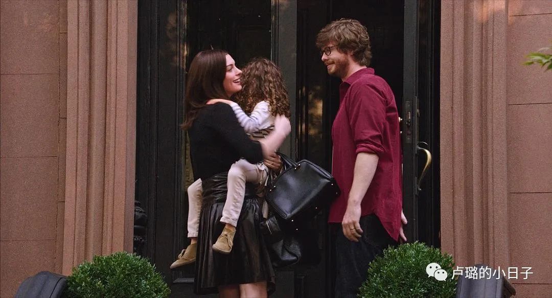 从OL到高管，安妮海瑟薇的职场穿搭，真的是最完美的模板