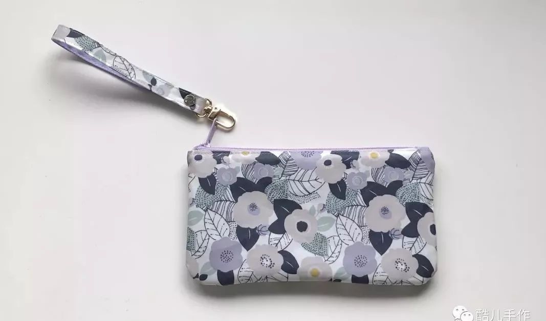 布艺便携折叠收纳包随身怎么做,双拉链开口收纳包制作方法