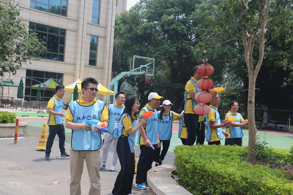 凝心聚力携手并进共创辉煌,凝心聚力谋发展携手共进创佳绩