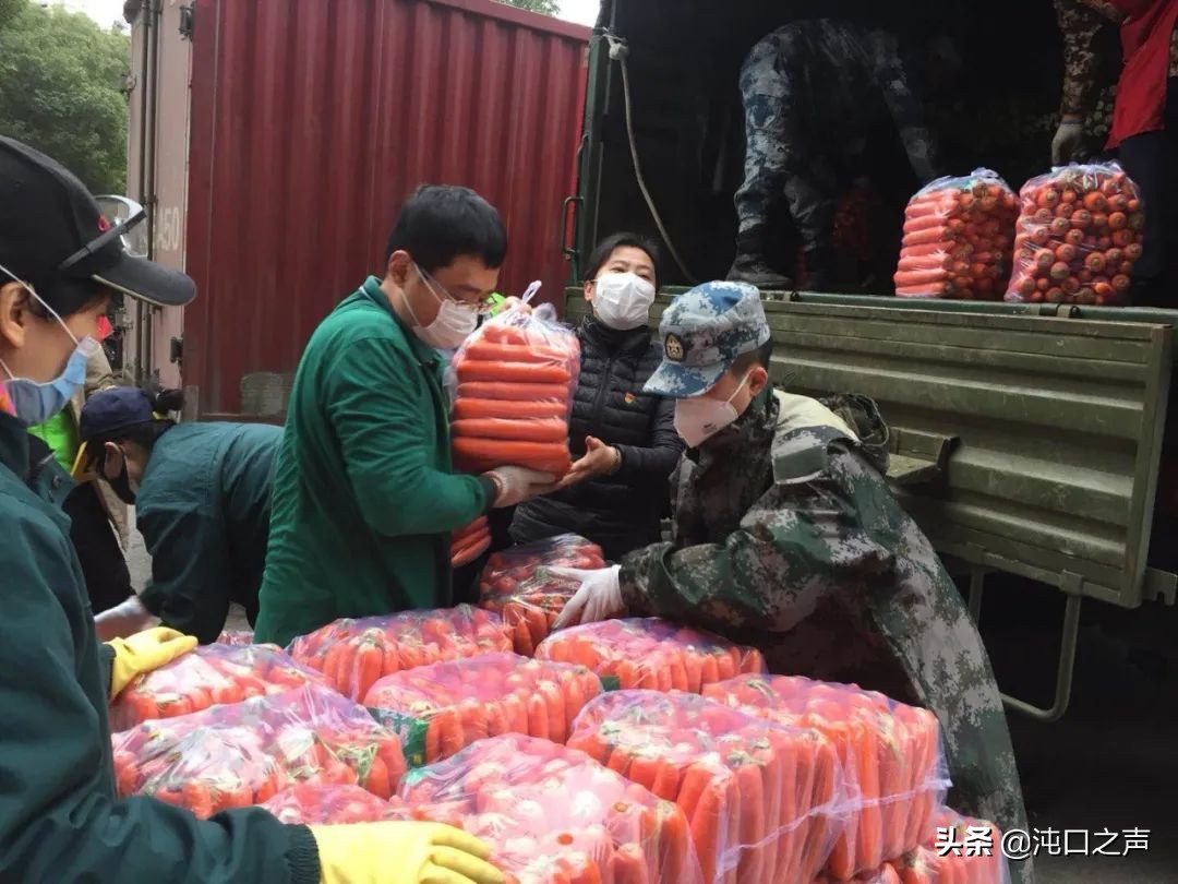 洪山小学教师积极支援万家湖防疫，武商80员工保供沌口2万余市民