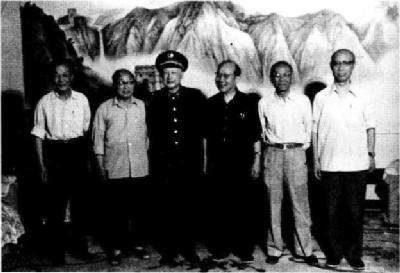 中国人“吃*片鸦**”才能造火箭？聂海胜：我们吃椒麻鹅和宫保鸡丁