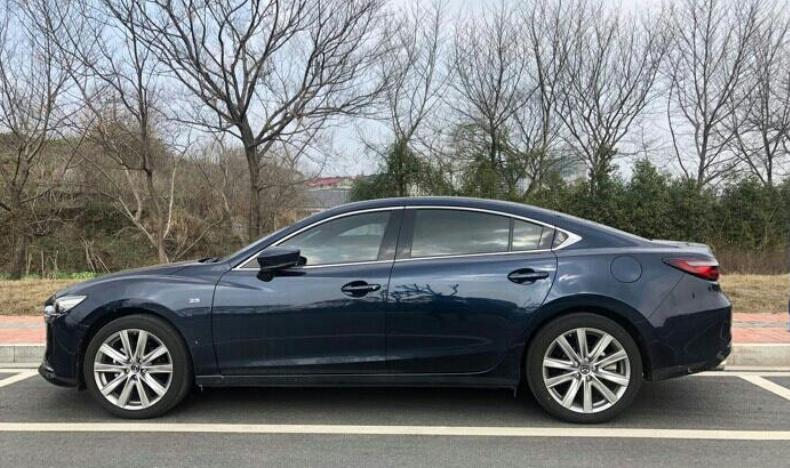 开完日产天籁，再换到马自达阿特兹上，老司机：差距真不一般！