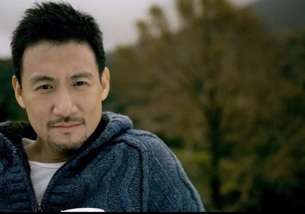 香港十大男神颜值巅峰,盘点80年代香港最火男影星张国荣