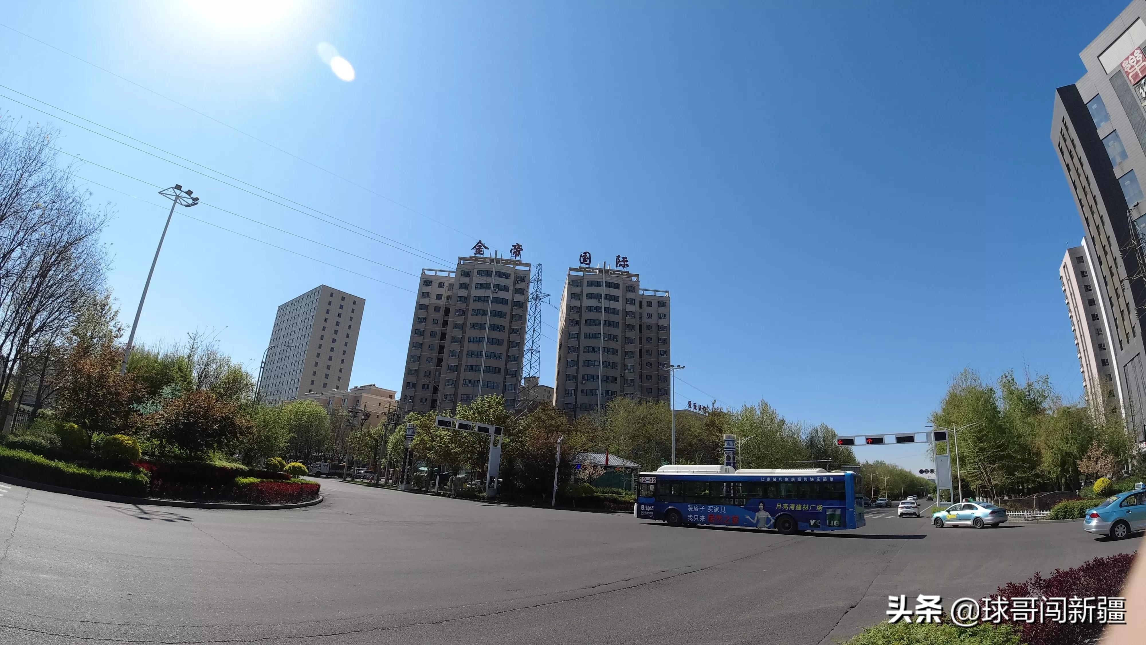 伊宁市具备成为大城市的许多条件,旅游业发达,为何仅排*疆新**第四