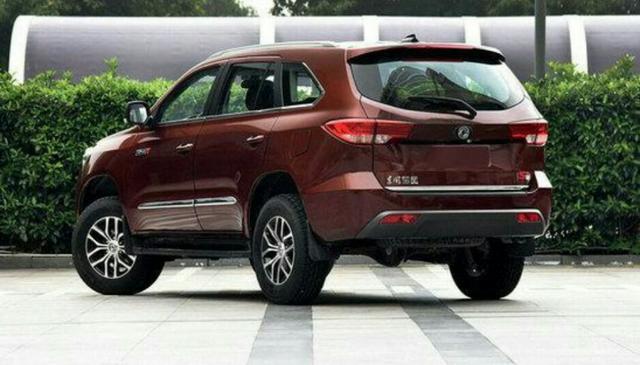 御风s16自动两驱旅行版,定位为一款紧凑级suv