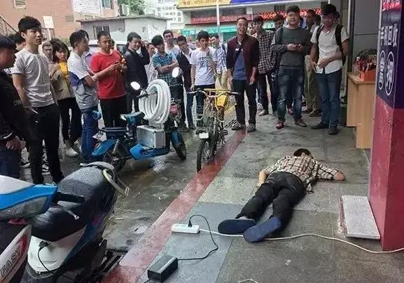 穷人的穷字能组什么词,穷人的穷字怎么组词二年级