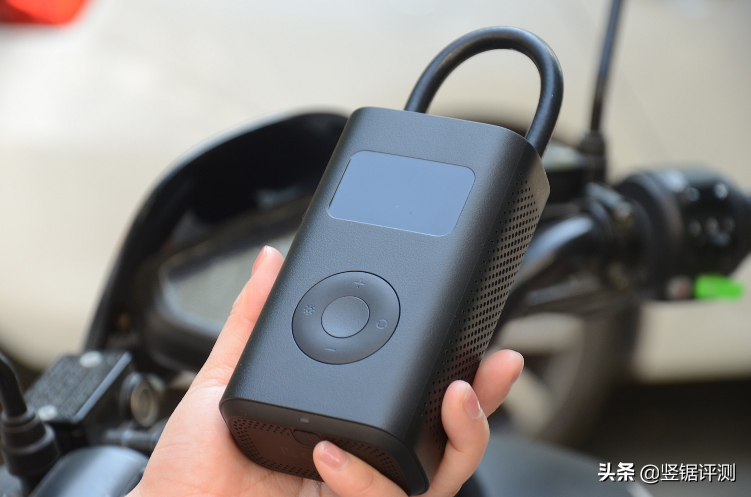 小米70迈胎压监测仪,小米充气宝测胎压