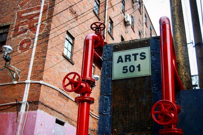 在工业气息下寻找小文艺，带你重新认识雾都重庆