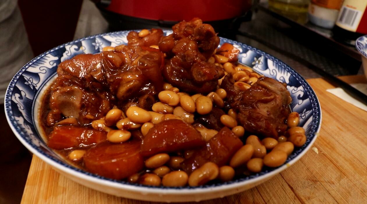 如何煮猪蹄才能又烂又入味,炖猪蹄快速软烂入味的小诀窍