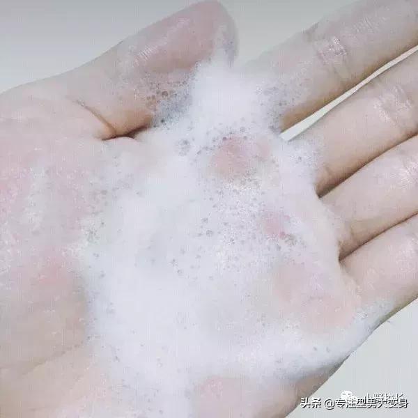 男生护肤小白入门必备护肤品,护肤品推荐顺序男士怎么选