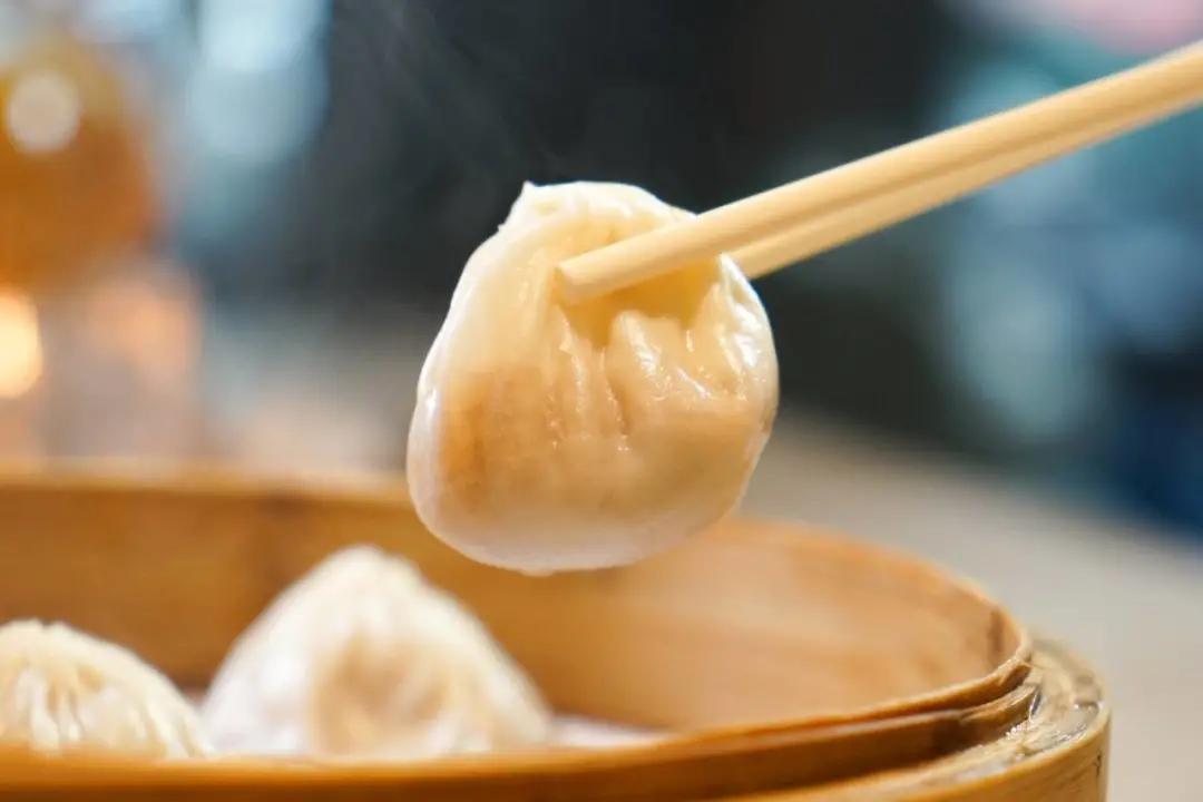 青岛旅游往返机票价格,青岛机票和住宿自由行