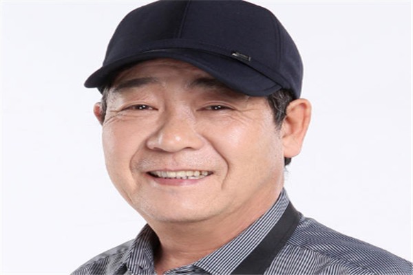 男士服装品牌排行始祖鸟,男士休闲装十大品牌始祖鸟