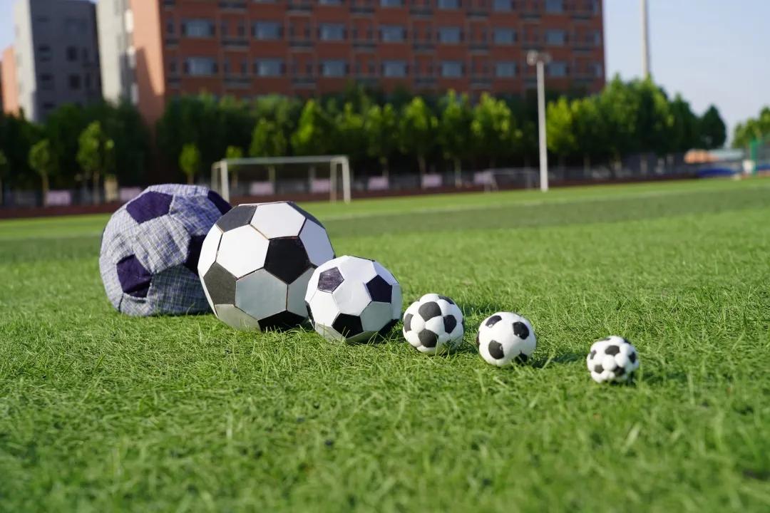 手工足球内马尔,足球diy画画