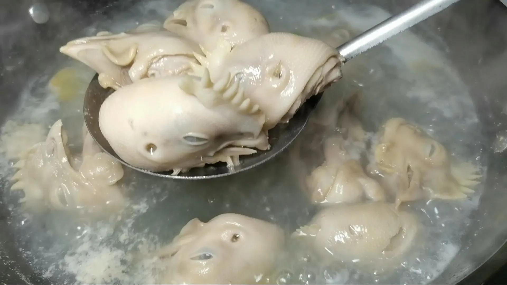 正宗红烧鸡头开袋即食,8元一斤炸鸡头