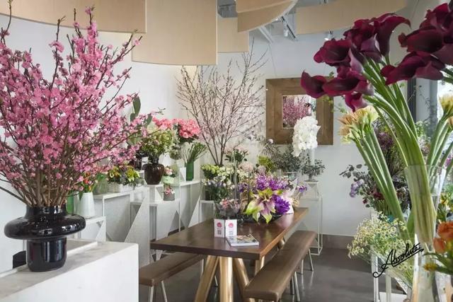 与花为伴，在这些魔都花店，邂逅另一个春天！