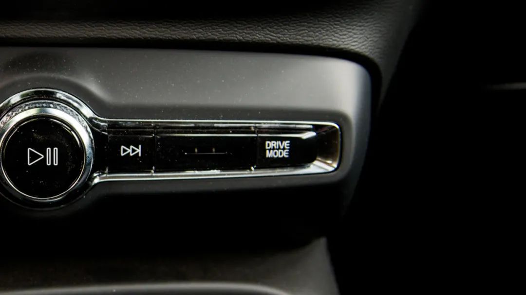 xc40沃尔沃越野测试,城市suv可以玩越野吗