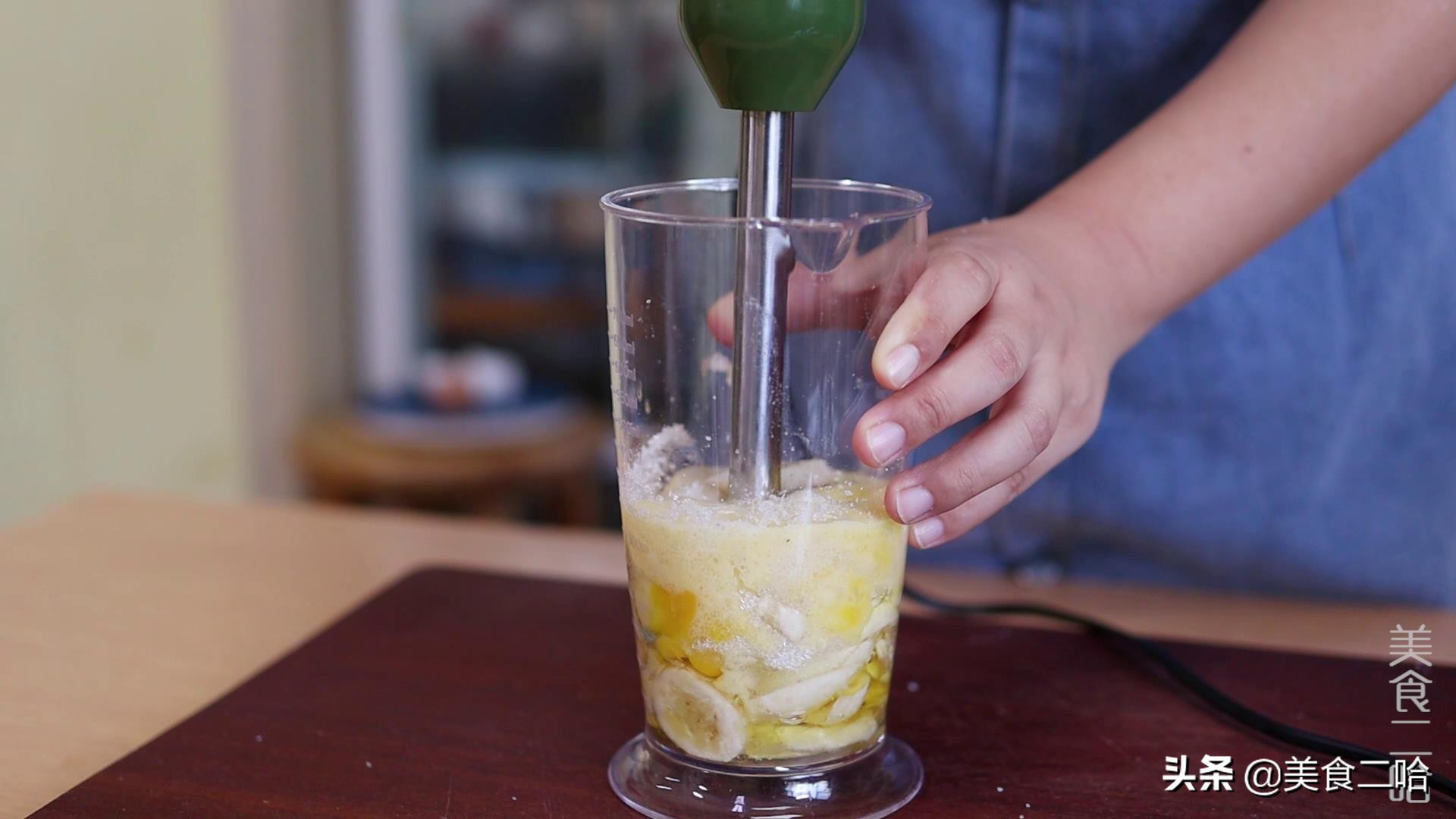 蛋糕的做法老式无水蛋糕打发时间,15分钟教你做松软香甜的蛋糕